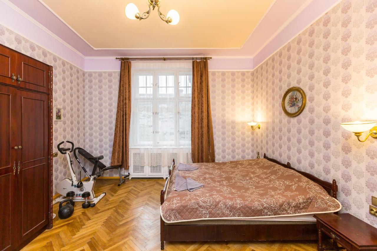 Mover Retro Apartment Liov Exterior foto