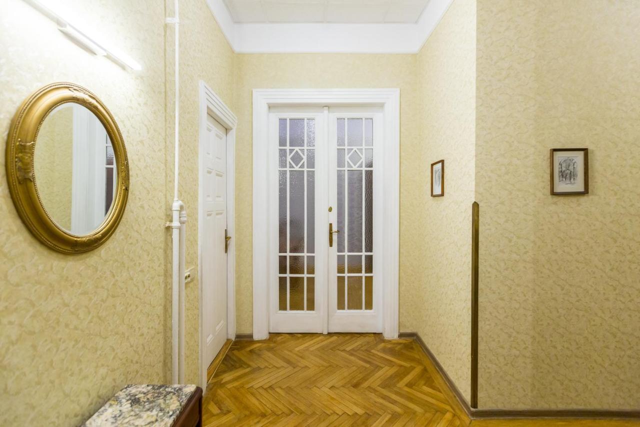 Mover Retro Apartment Liov Exterior foto